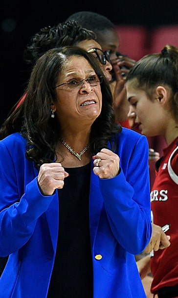 Hall of Fame coaches Stringer and Auriemma miss games